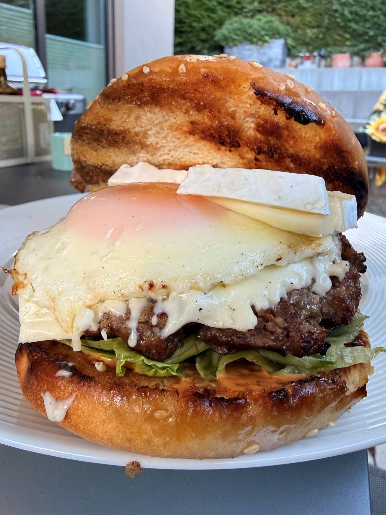 Burger mit Ei