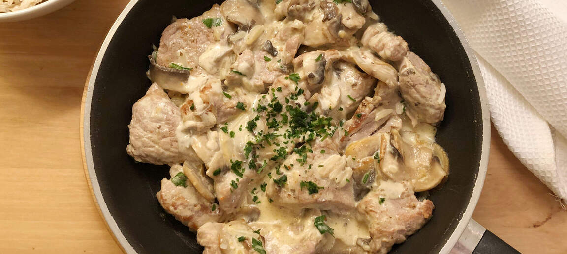 Pouletragout mit Champignons und Sauce hollandaise - Rezept - Fleisch ...