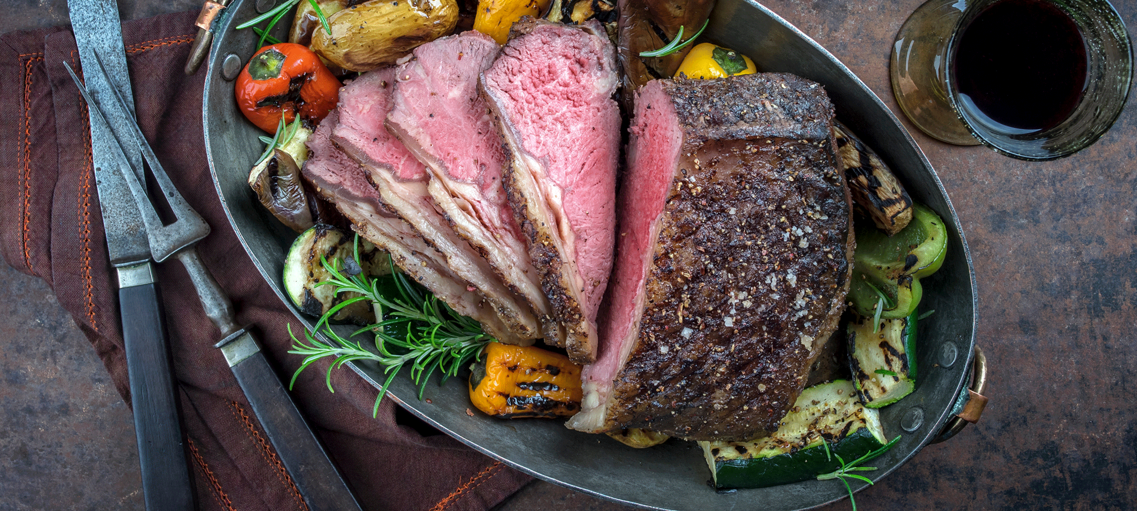 Rôti de côte couverte au gratin de légumes et de pommes de terre