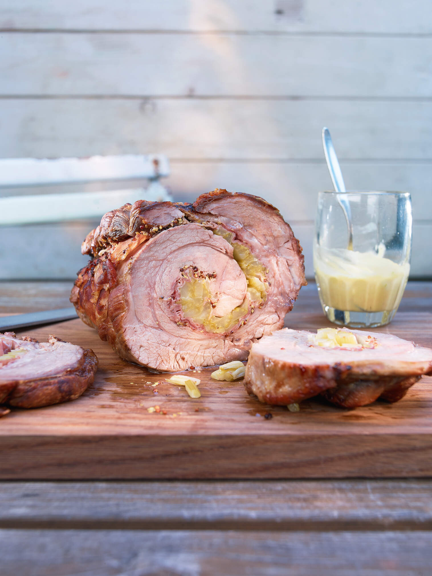 Rôti roulé de veau Farci au céleri et au jambon cru